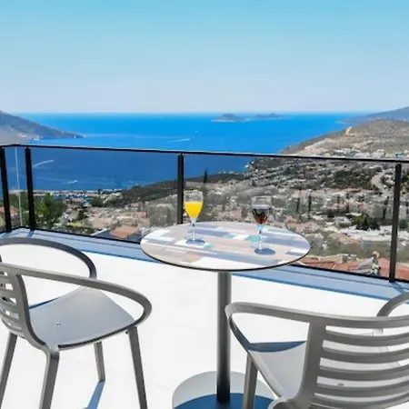 Deniz Manzarali Jakuzili *